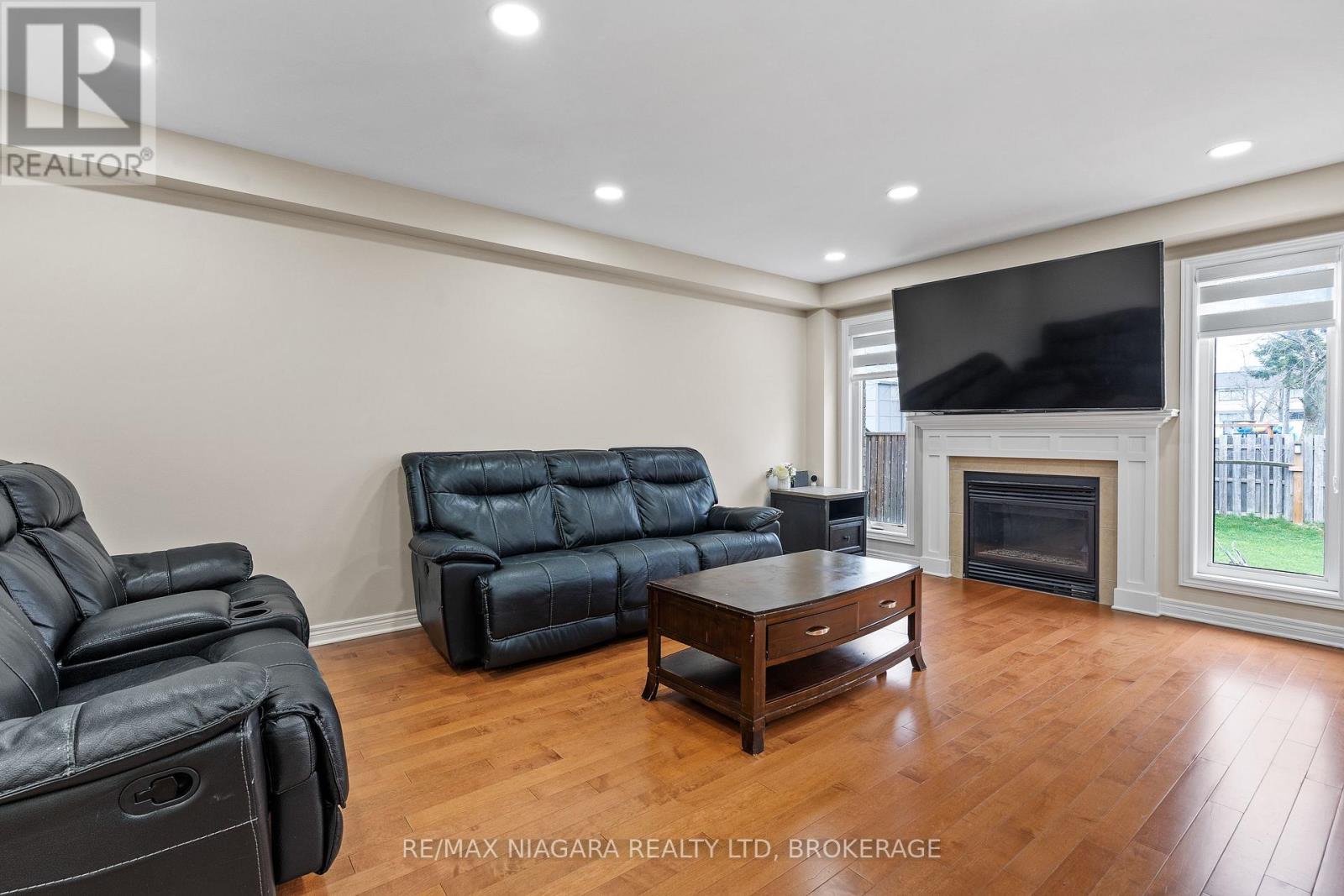 8511 Jennifer Crescent, Niagara Falls (Forestview), Ontario L2H 0J3 - Photo 6 - X13746418