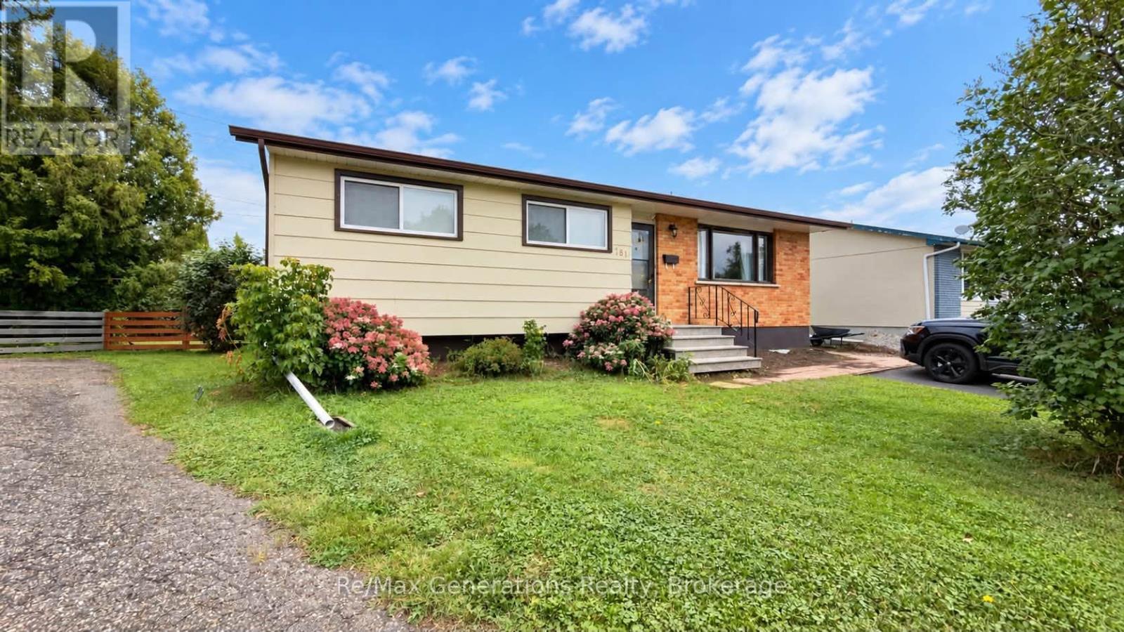 161 Newberry Crescent, Thunder Bay, Ontario  P7C 2E4 - Photo 1 - X13746400