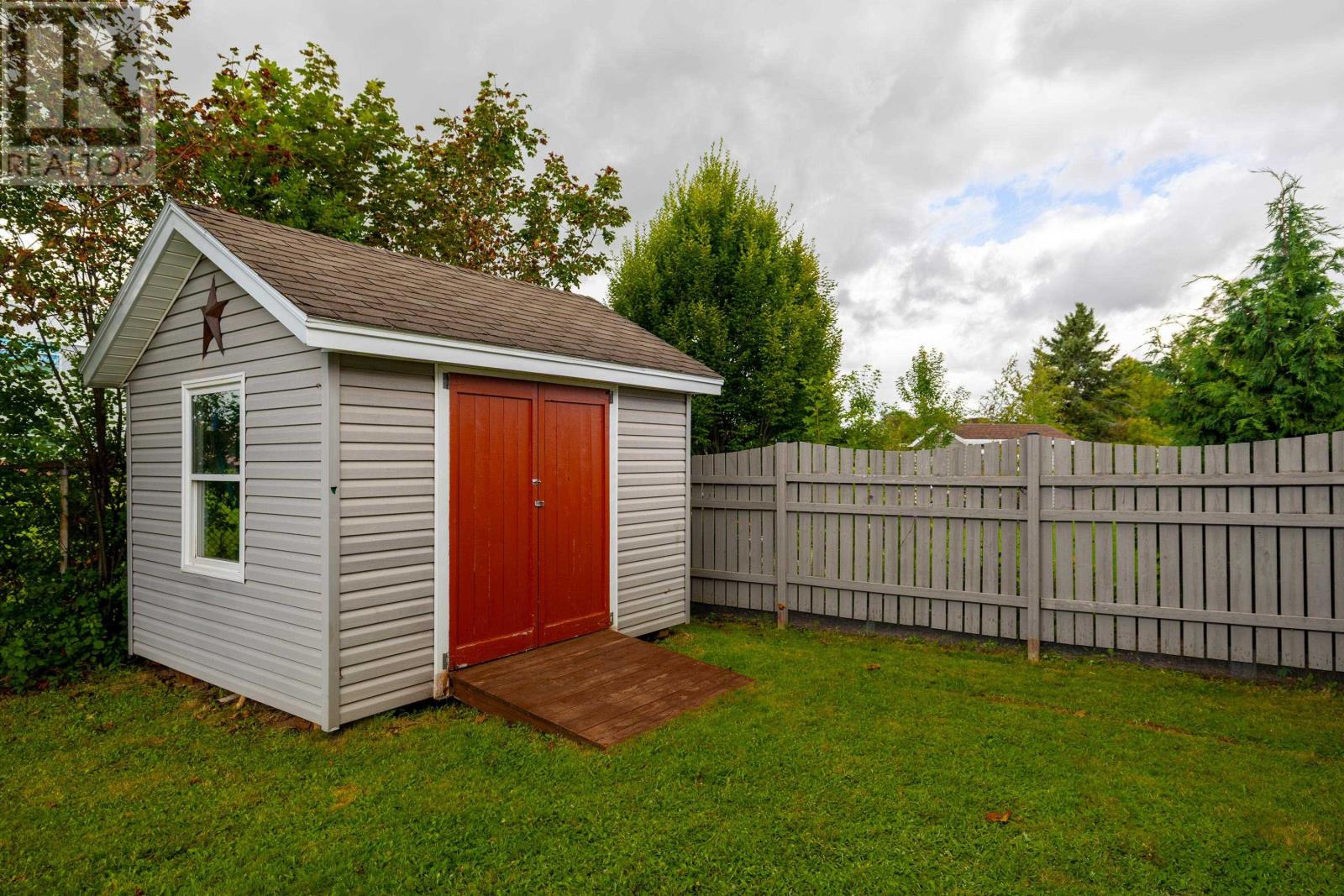 18 Newland Crescent, Charlottetown, Prince Edward Island  C1A 4H5 - Photo 41 - 202622471