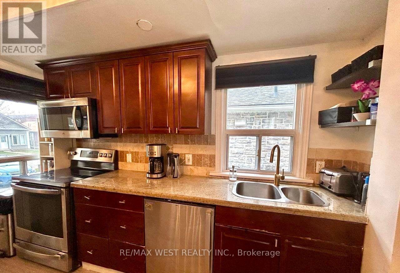 36 Fourteenth Street E, Toronto, Ontario  M8V 3H9 - Photo 11 - W13737868