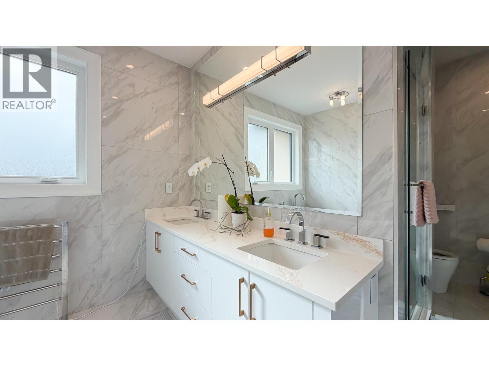 5302 Springdale Court, Burnaby, British Columbia  V5B 2B4 - Photo 18 - R3161630