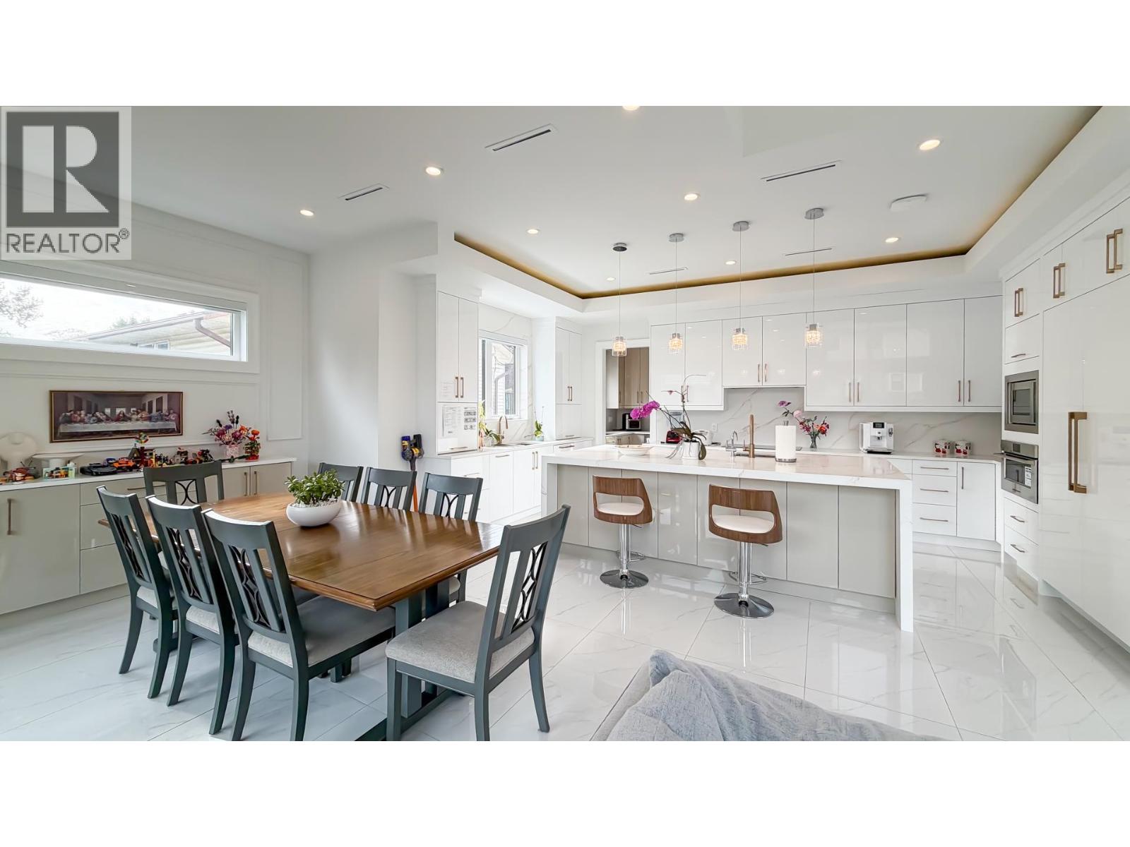 5302 Springdale Court, Burnaby, British Columbia  V5B 2B4 - Photo 5 - R3161630