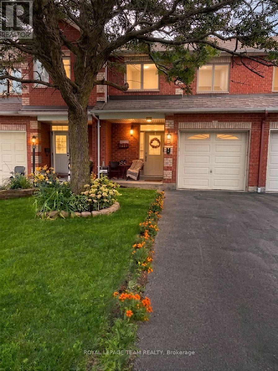 5 CHANTILLY GATE, Ottawa, Ontario