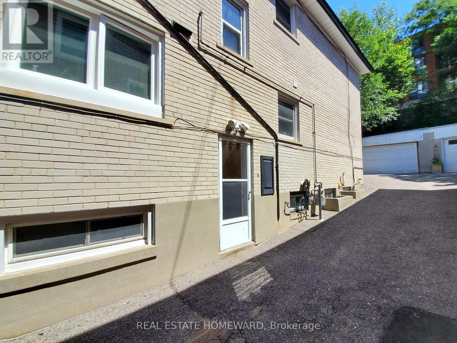 Main Floor - 21 Love Crescent, Toronto, Ontario  M4E 1V6 - Photo 37 - E13746486