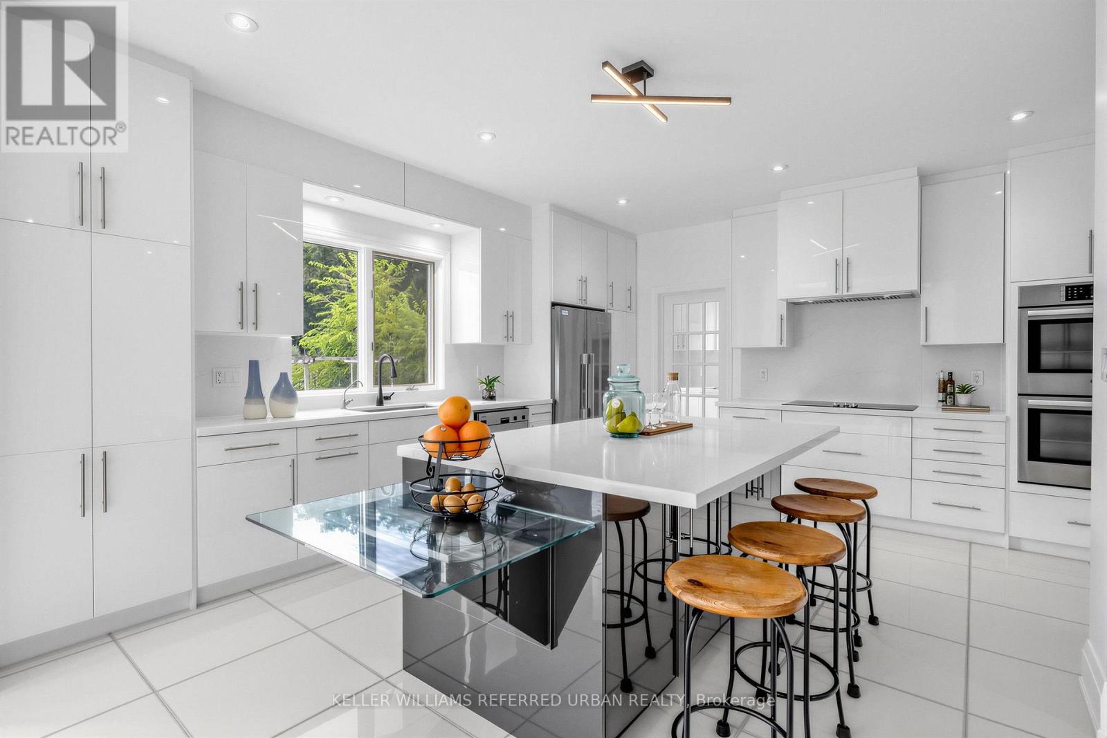 18 Yongeview Avenue, Richmond Hill, Ontario  L4C 7A4 - Photo 8 - N13746446