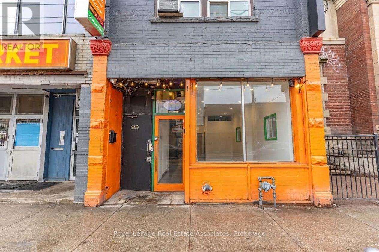 592 QUEEN STREET W, Toronto, Ontario