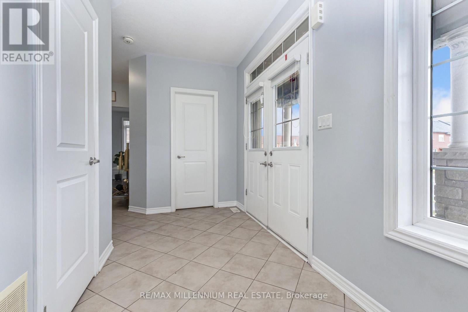 366 Remembrance Road, Brampton, Ontario  L7A 0C3 - Photo 13 - W13746364