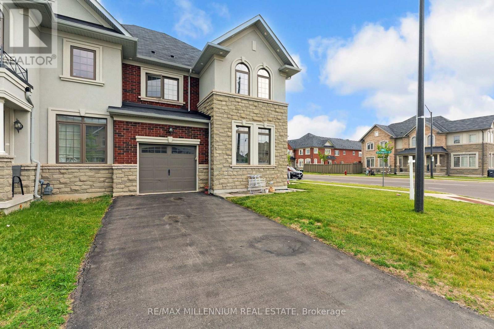 366 Remembrance Road, Brampton, Ontario  L7A 0C3 - Photo 3 - W13746364