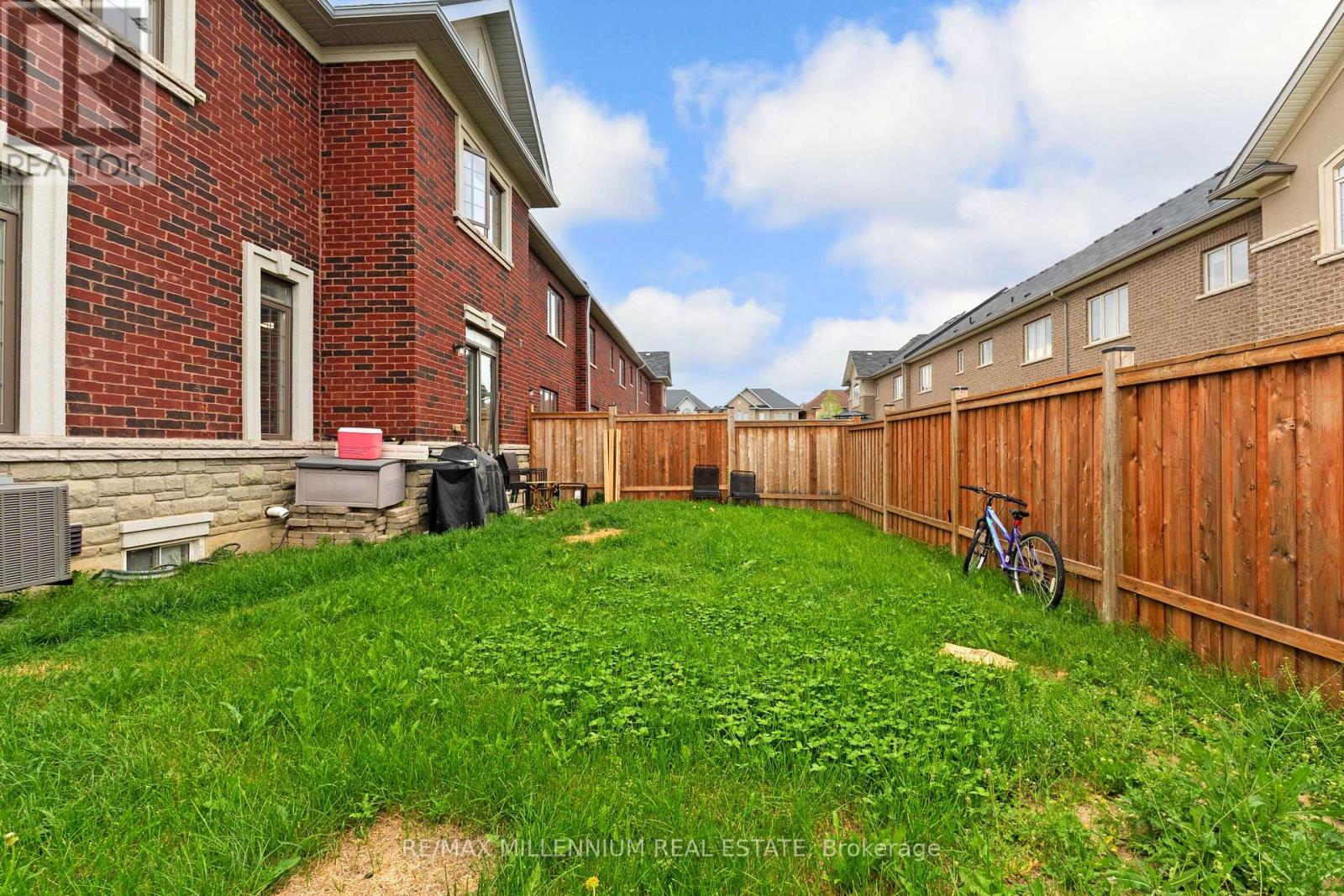 366 Remembrance Road, Brampton, Ontario  L7A 0C3 - Photo 43 - W13746364