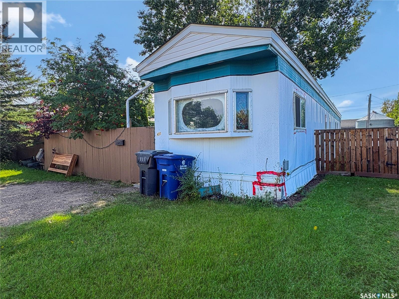 431 32nd Street, Battleford, Saskatchewan  S0M 0E0 - Photo 2 - SK047470