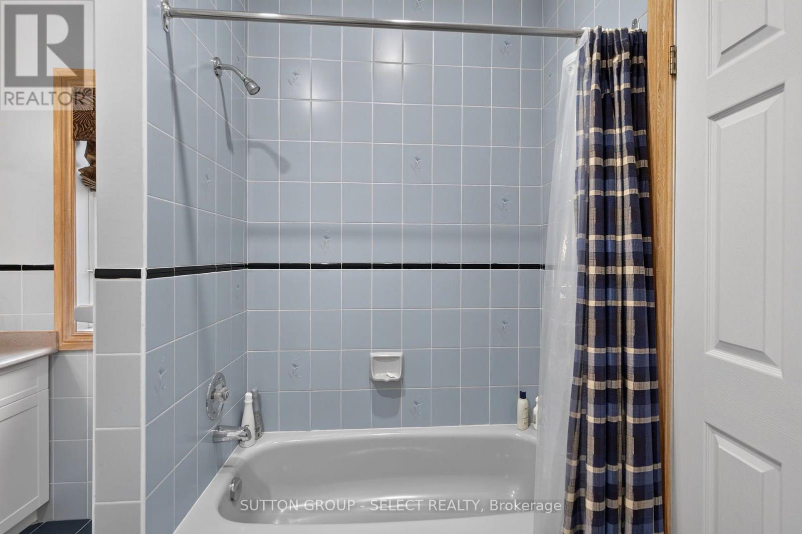 173 Whiteacres Drive, London North, Ontario  N6G 4N2 - Photo 28 - X13746524