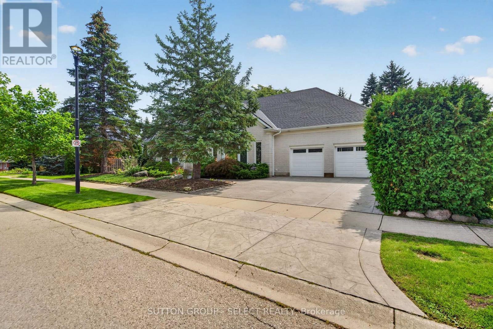 173 Whiteacres Drive, London North, Ontario  N6G 4N2 - Photo 4 - X13746524
