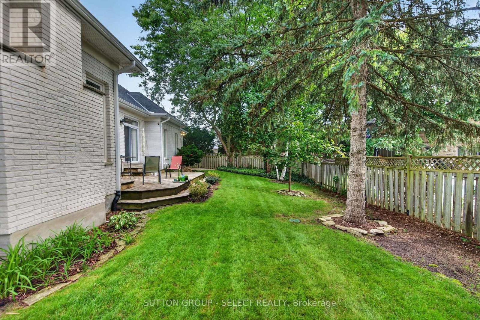 173 Whiteacres Drive, London North, Ontario  N6G 4N2 - Photo 45 - X13746524