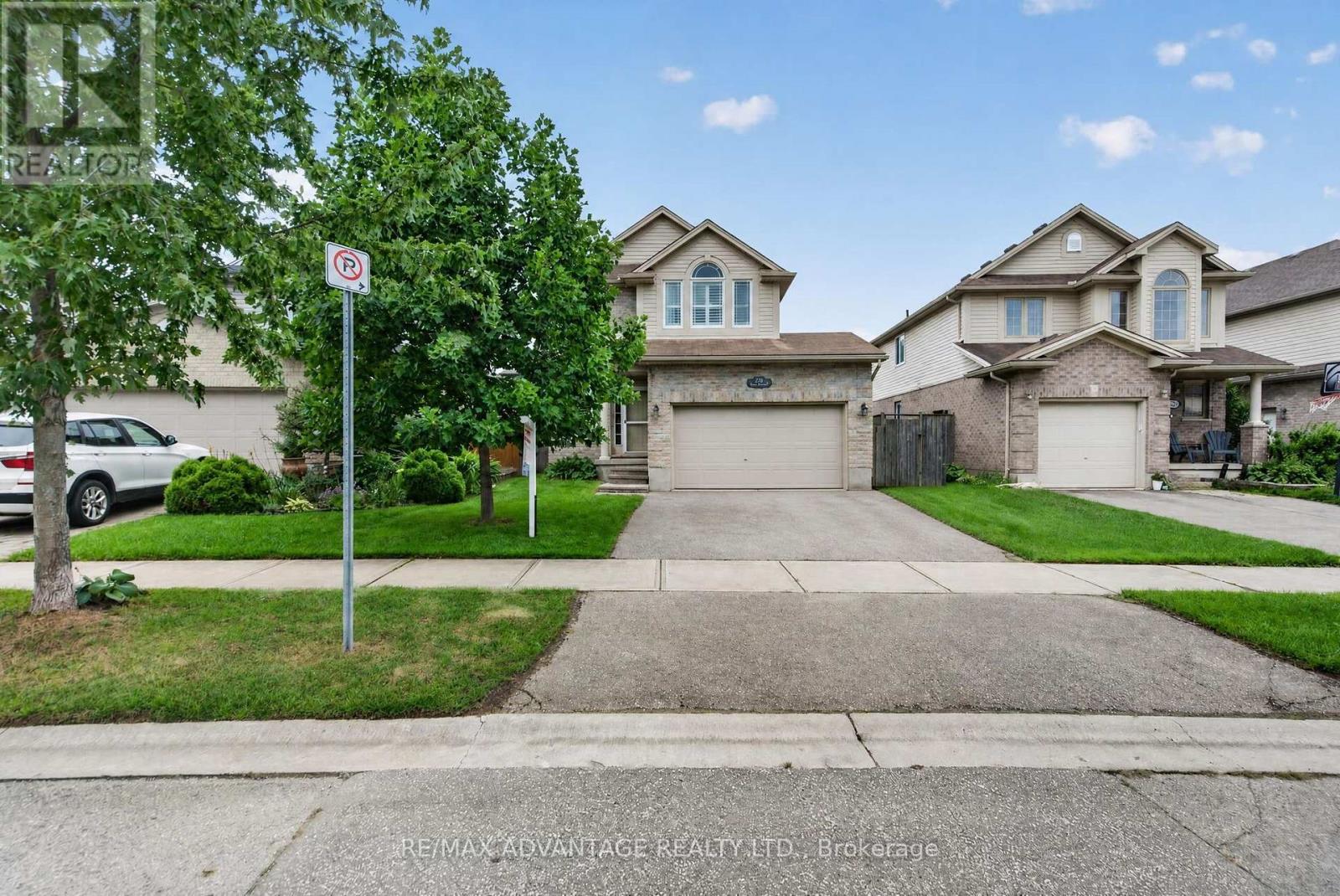 782 Reeves Avenue, London North, Ontario  N6G 5K3 - Photo 1 - X13746584