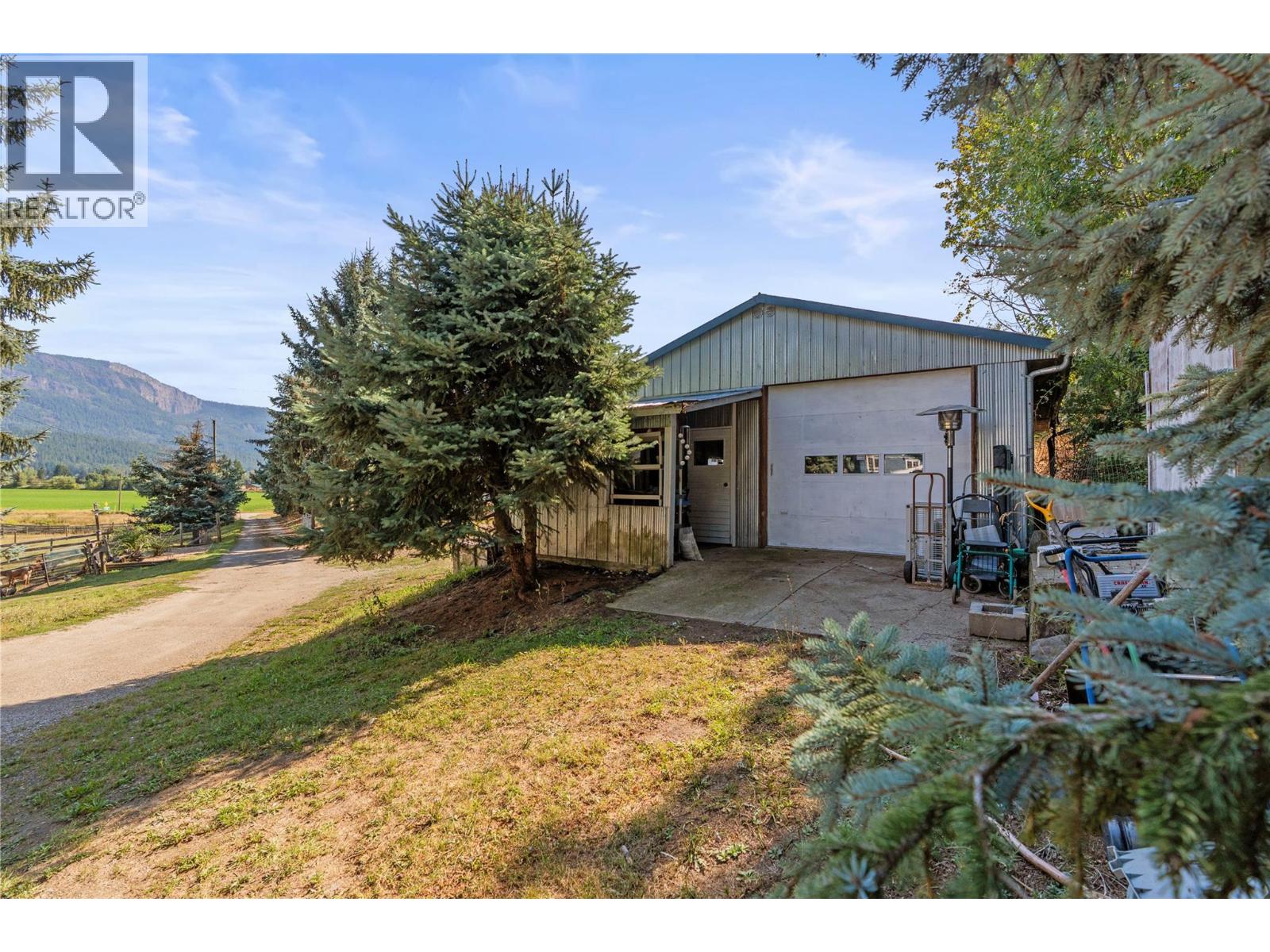 6778 97a Highway, Grindrod, British Columbia  V0E 1V0 - Photo 70 - 10399234