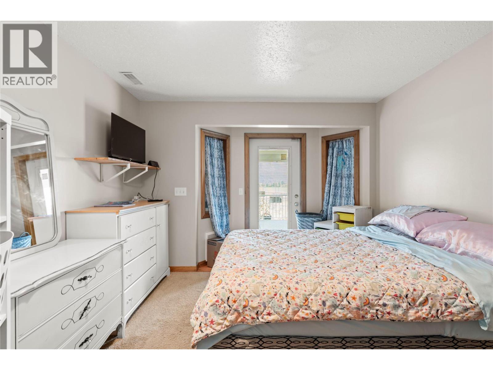 6778 97a Highway, Grindrod, British Columbia  V0E 1V0 - Photo 44 - 10399774