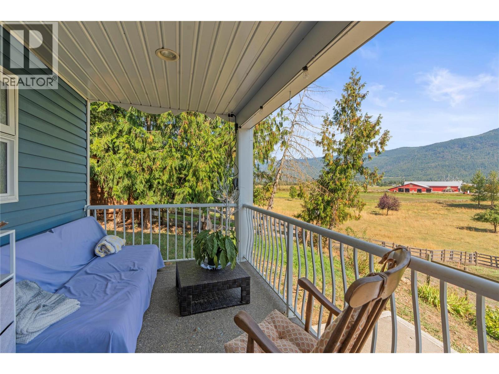 6778 97a Highway, Grindrod, British Columbia  V0E 1V0 - Photo 41 - 10399774