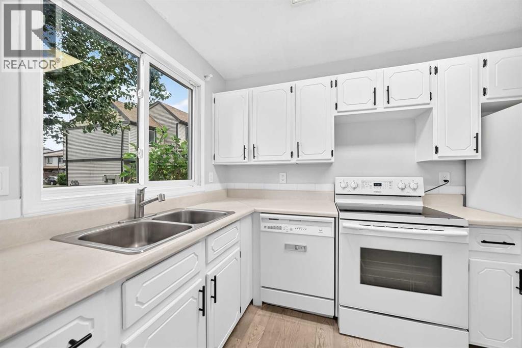 11, 3029 Rundleson Road NE, Calgary, Alberta  T1Y 3Z5 - Photo 3 - A2341645