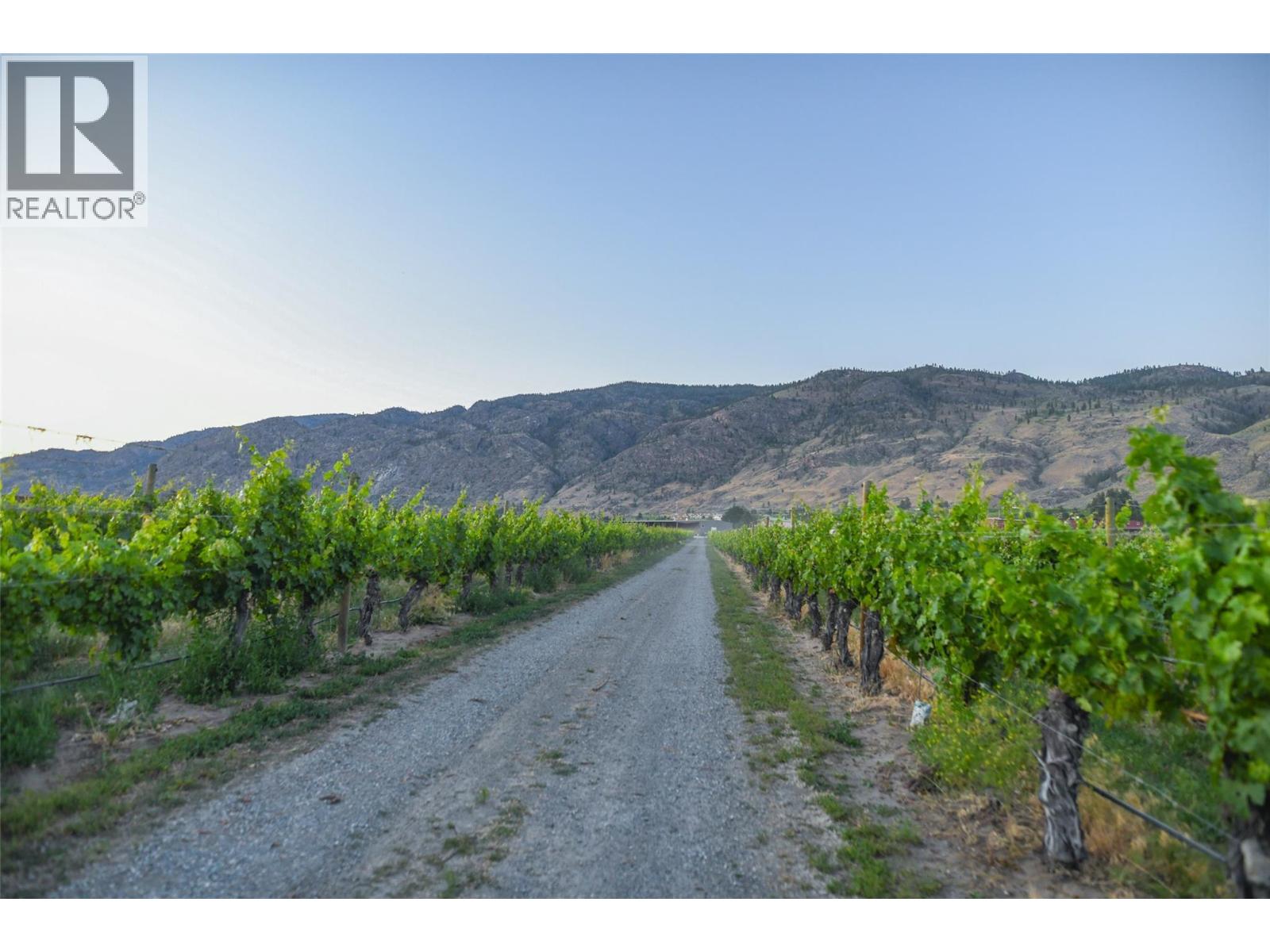 5221 45 Street Osoyoos Photo 32