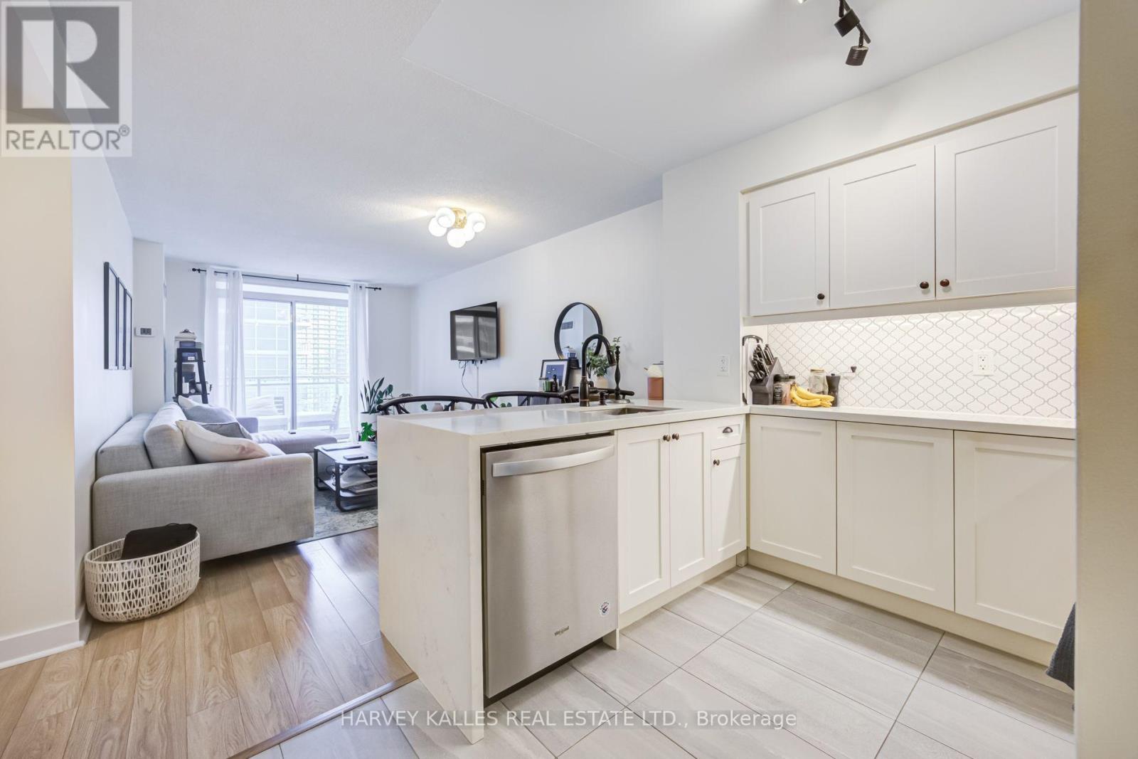 1801 - 50 Lynn Williams Street, Toronto, Ontario M6K 3R9 - Photo 2 - C13746528