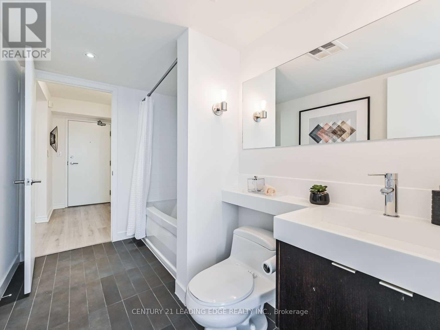 4211 - 25 Telegram Mews, Toronto, Ontario  M5V 3Z1 - Photo 11 - C13746530