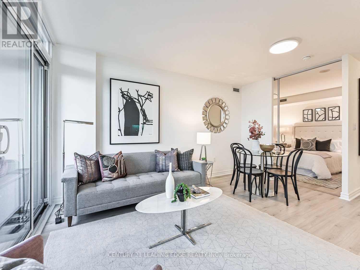 4211 - 25 Telegram Mews, Toronto, Ontario  M5V 3Z1 - Photo 3 - C13746530
