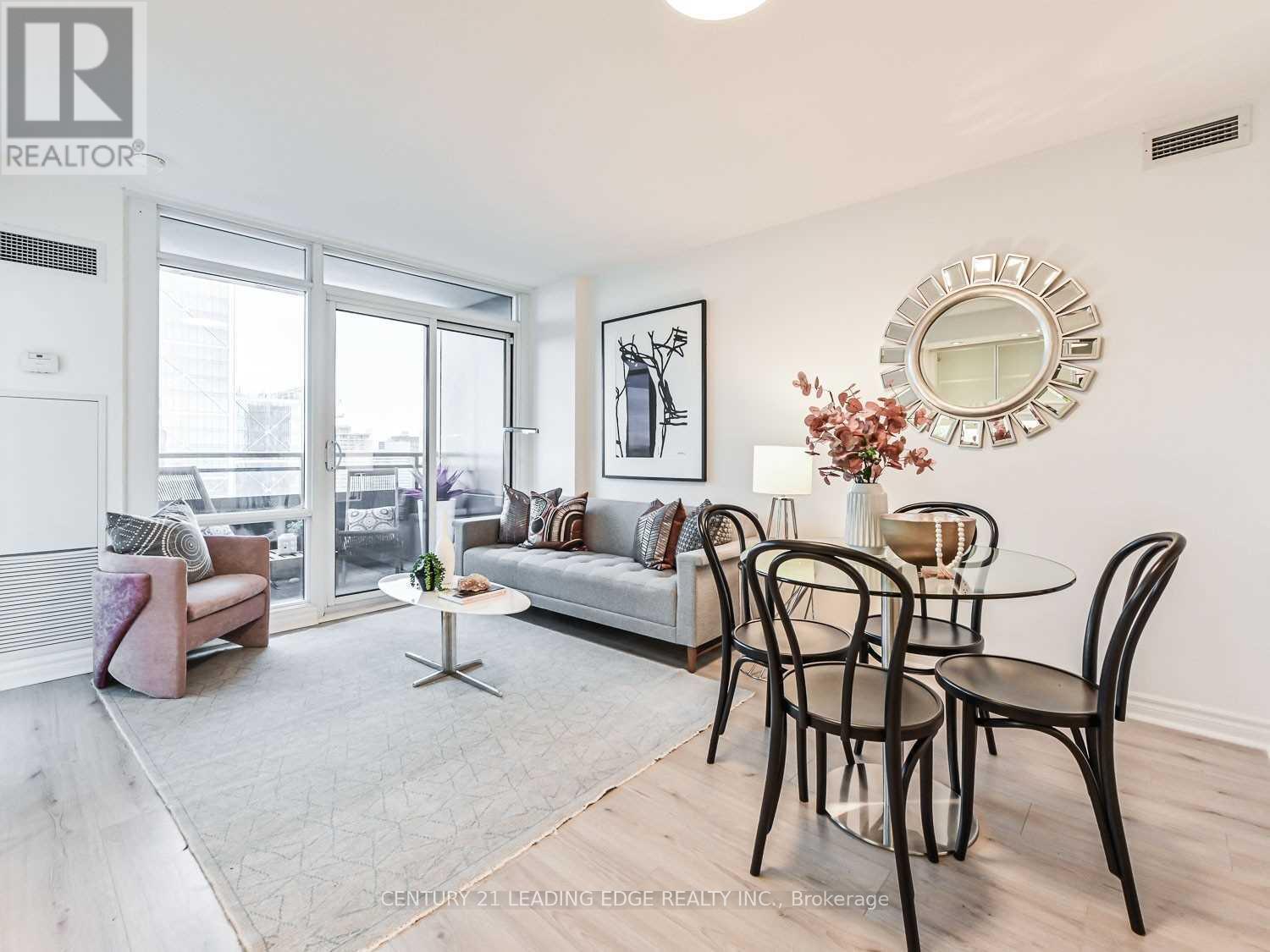 4211 - 25 Telegram Mews, Toronto, Ontario  M5V 3Z1 - Photo 4 - C13746530