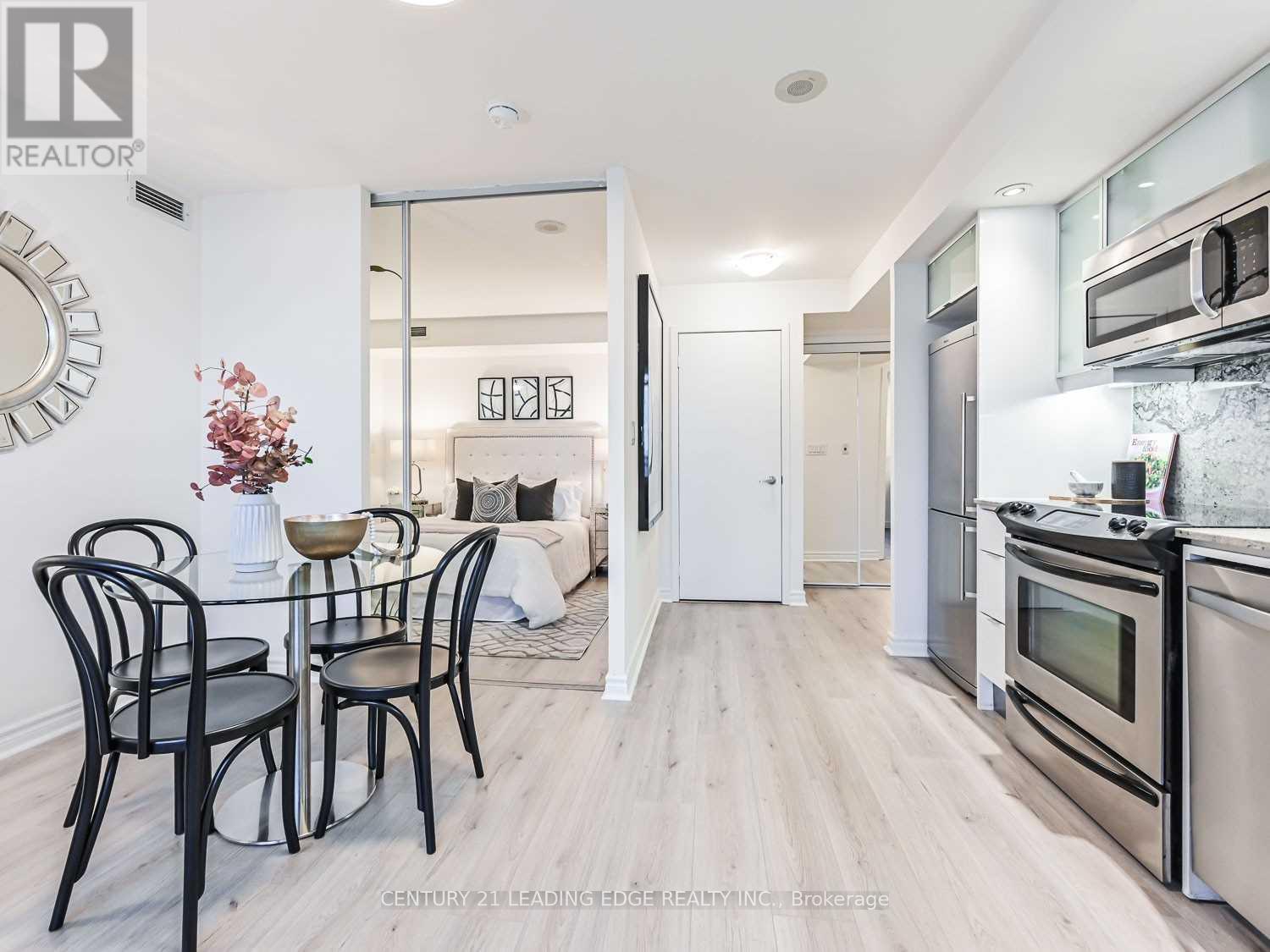 4211 - 25 Telegram Mews, Toronto, Ontario  M5V 3Z1 - Photo 5 - C13746530