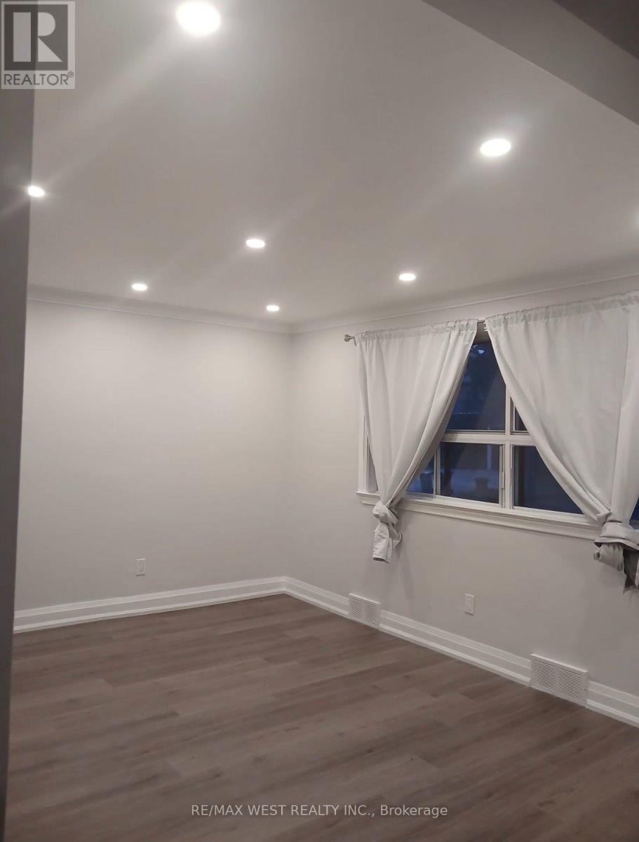 408 Drewry Avenue, Toronto, Ontario M2R 2K5 - Photo 10 - C13746614