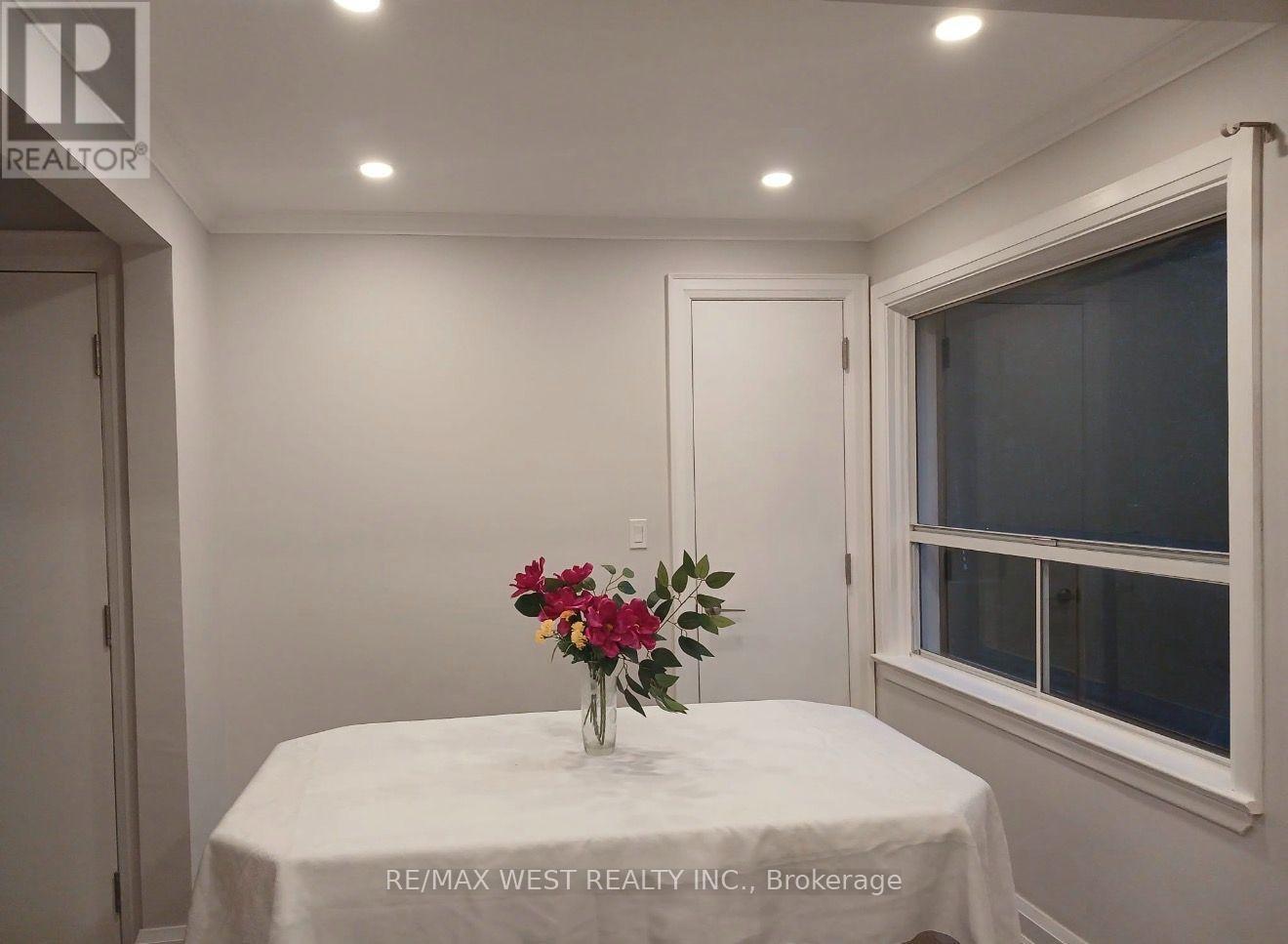 408 Drewry Avenue, Toronto, Ontario M2R 2K5 - Photo 11 - C13746614