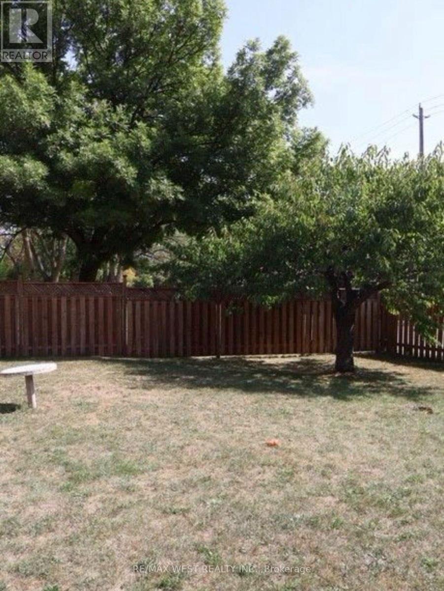 408 Drewry Avenue, Toronto, Ontario M2R 2K5 - Photo 13 - C13746614
