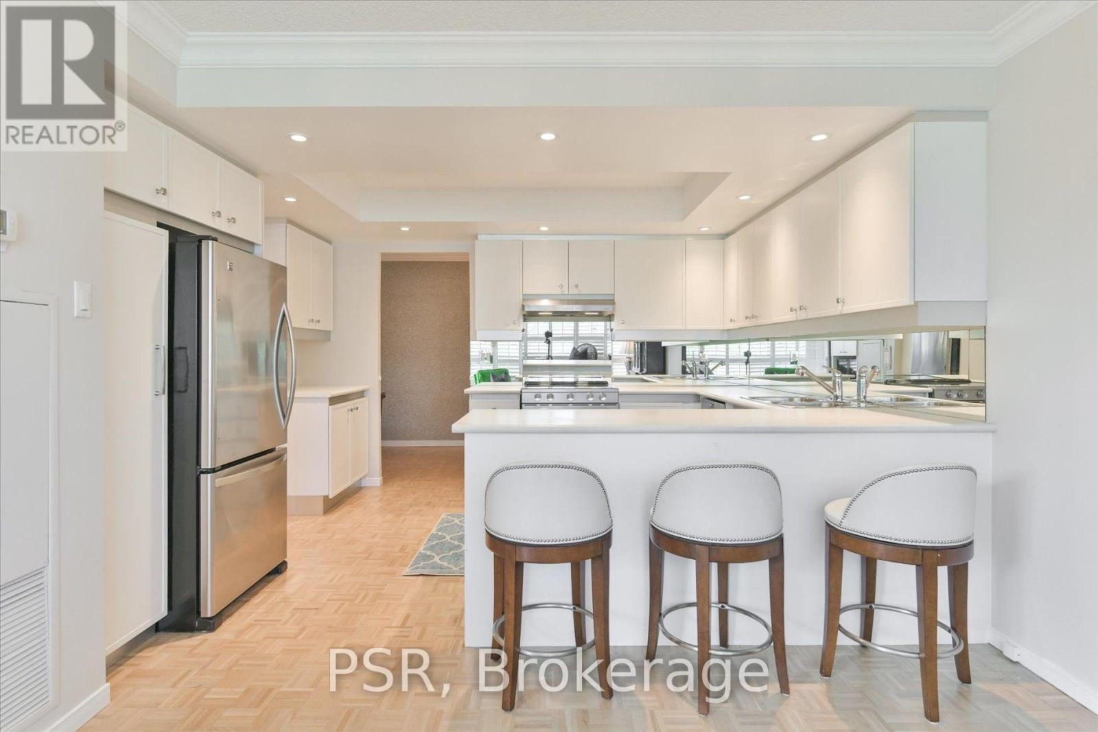 602 - 19 Lower Village Gate, Toronto, Ontario  M5P 3L9 - Photo 5 - C13746658