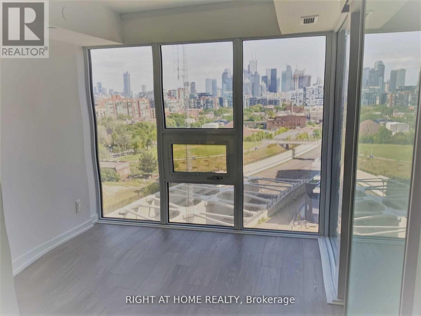1021 - 19 Western Battery Road, Toronto, Ontario  M6K 3S4 - Photo 4 - C13746660