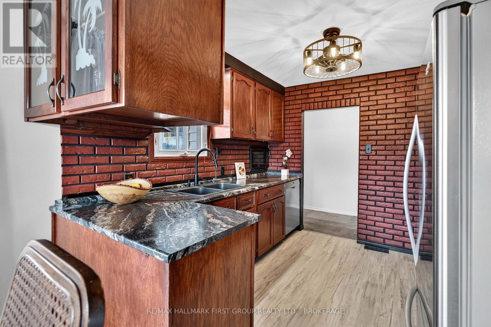 907 Millhaven Road, Loyalist, Ontario  K0H 2H0 - Photo 11 - X13746662