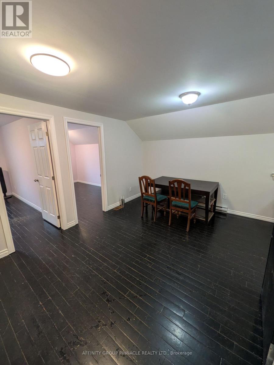 12 Russell Street W, Kawartha Lakes, Ontario  K9V 2W6 - Photo 11 - X13746520