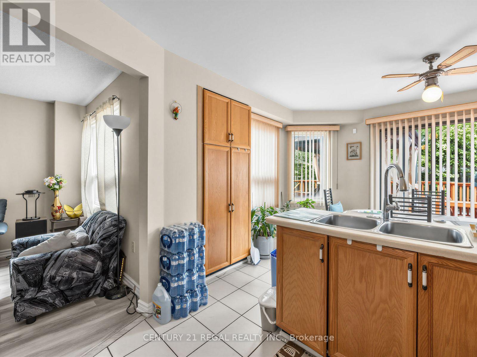 41 Coe Drive, Ajax, Ontario  L1T 3H9 - Photo 10 - E13746510