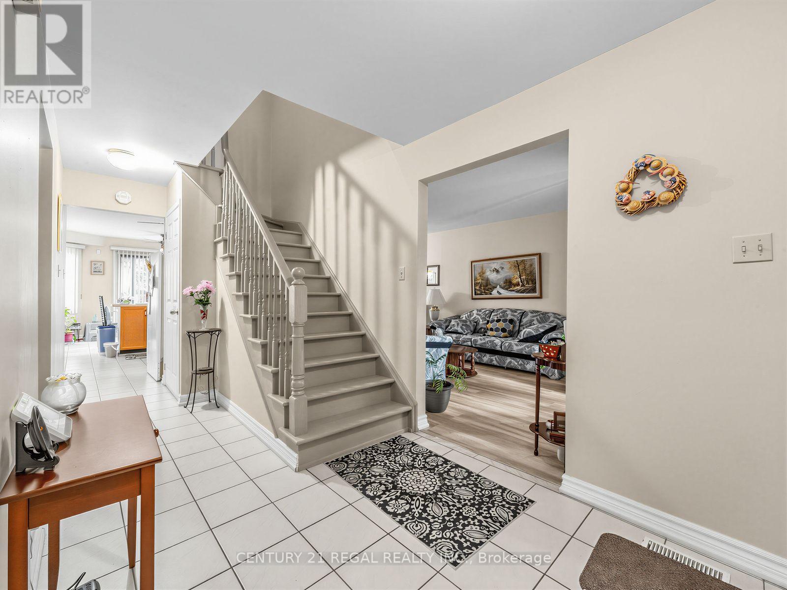 41 Coe Drive, Ajax, Ontario  L1T 3H9 - Photo 6 - E13746510