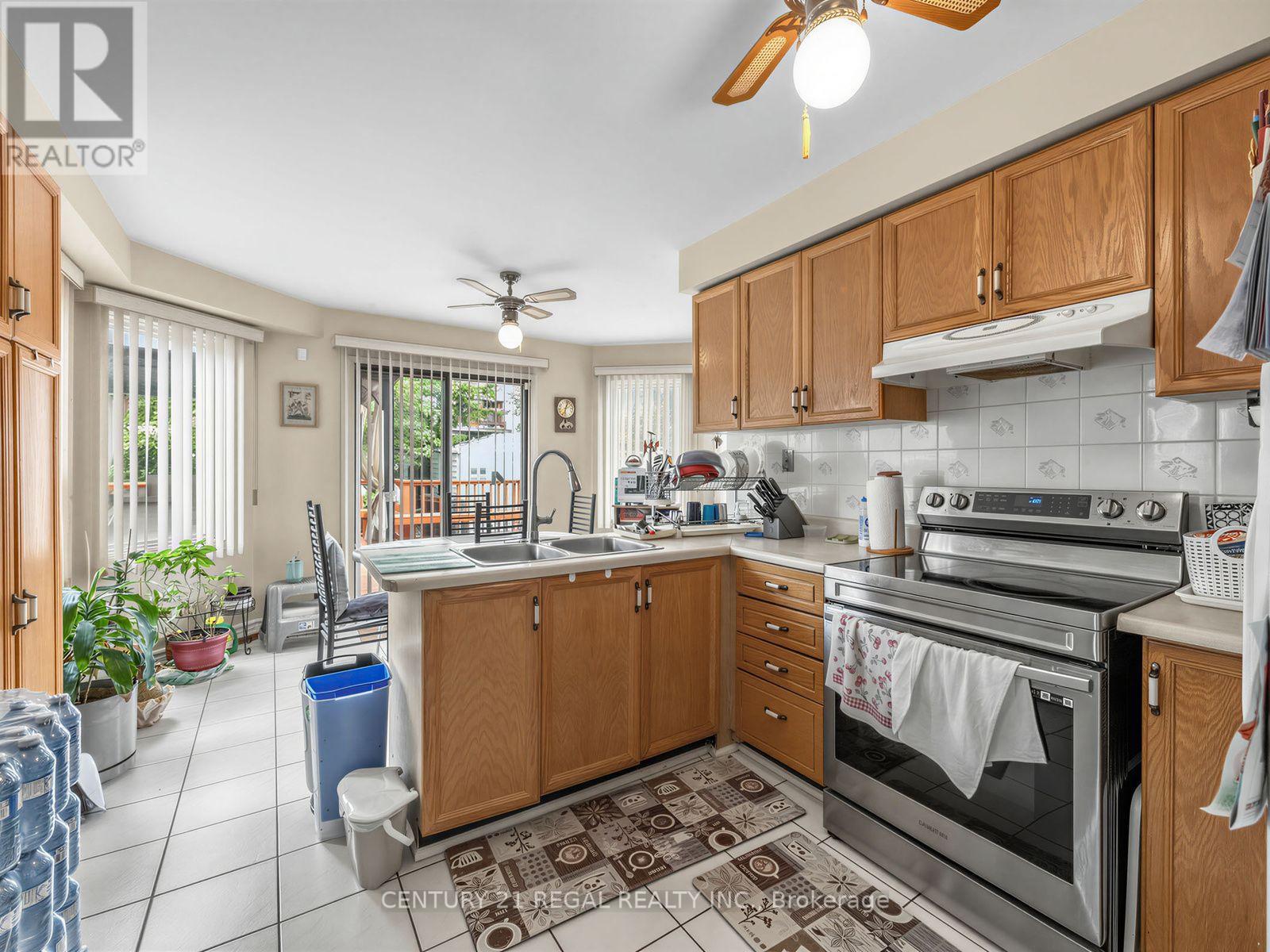 41 Coe Drive, Ajax, Ontario  L1T 3H9 - Photo 9 - E13746510