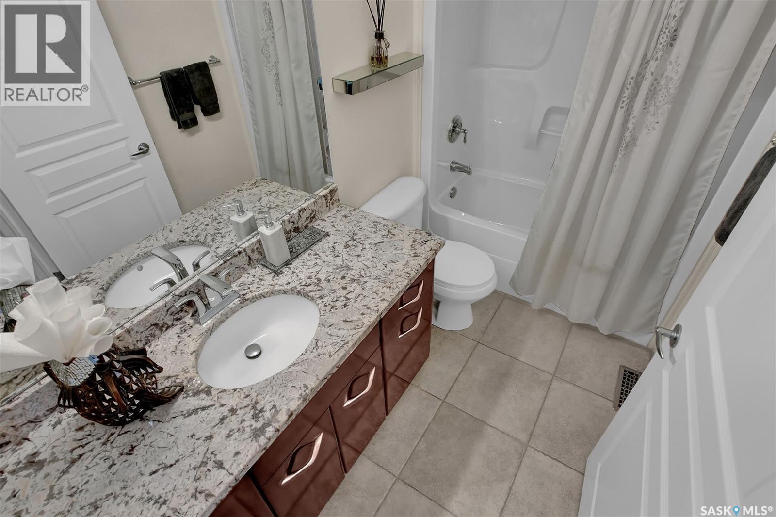 10220 Wascana Estates, Regina, Saskatchewan  S4V 3E5 - Photo 27 - SK040439