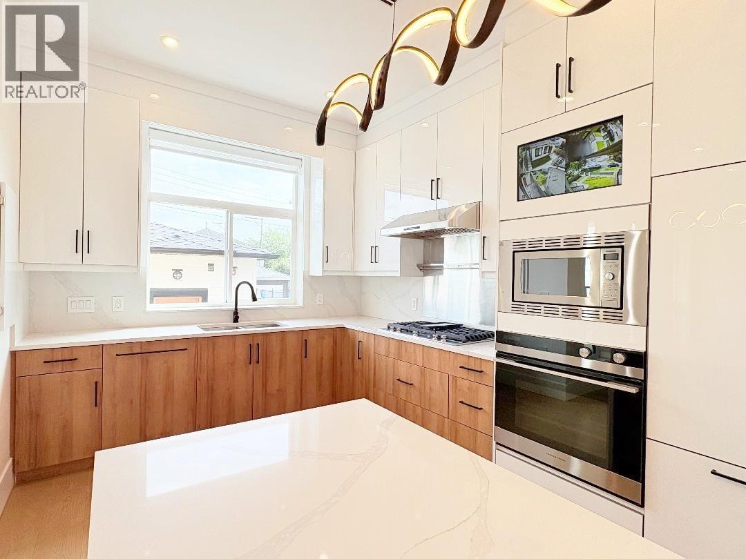 2026 E 32nd Avenue, Vancouver, British Columbia  V5N 3B8 - Photo 10 - R3124379