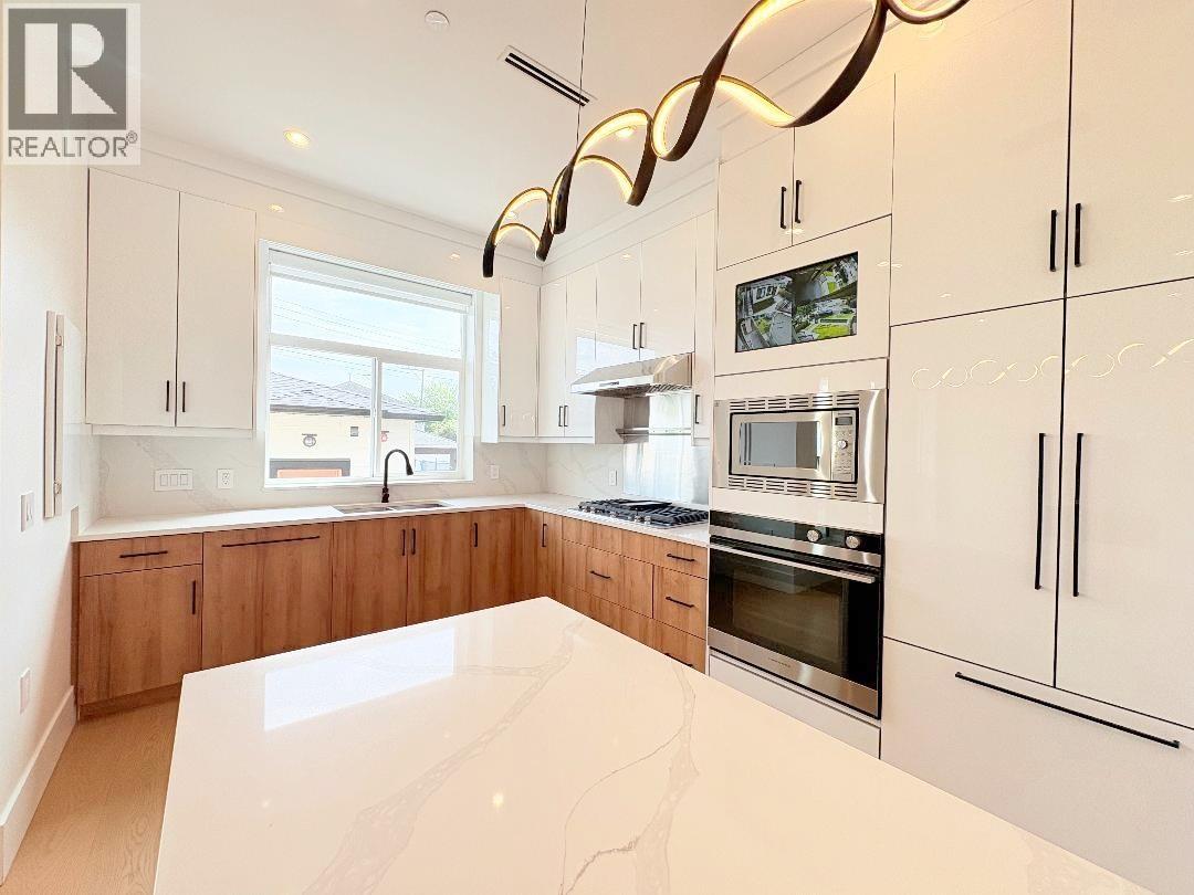2026 E 32nd Avenue, Vancouver, British Columbia  V5N 3B8 - Photo 9 - R3124379