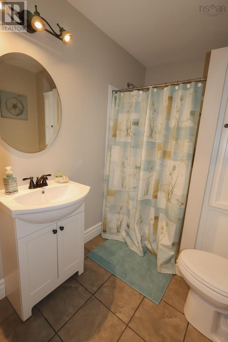 328 Brady Street, Bridgewater, Nova Scotia  B4V 3L3 - Photo 18 - 202622234