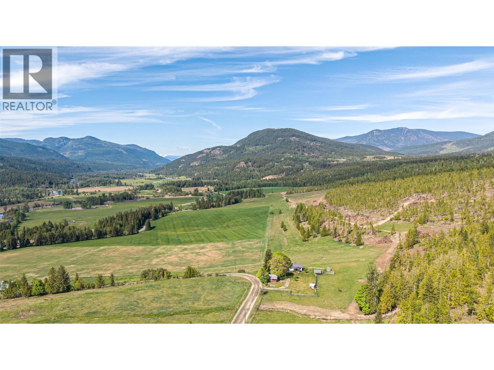 43 Sigalet Road, Lumby, British Columbia  V0E 2G6 - Photo 7 - 10399527