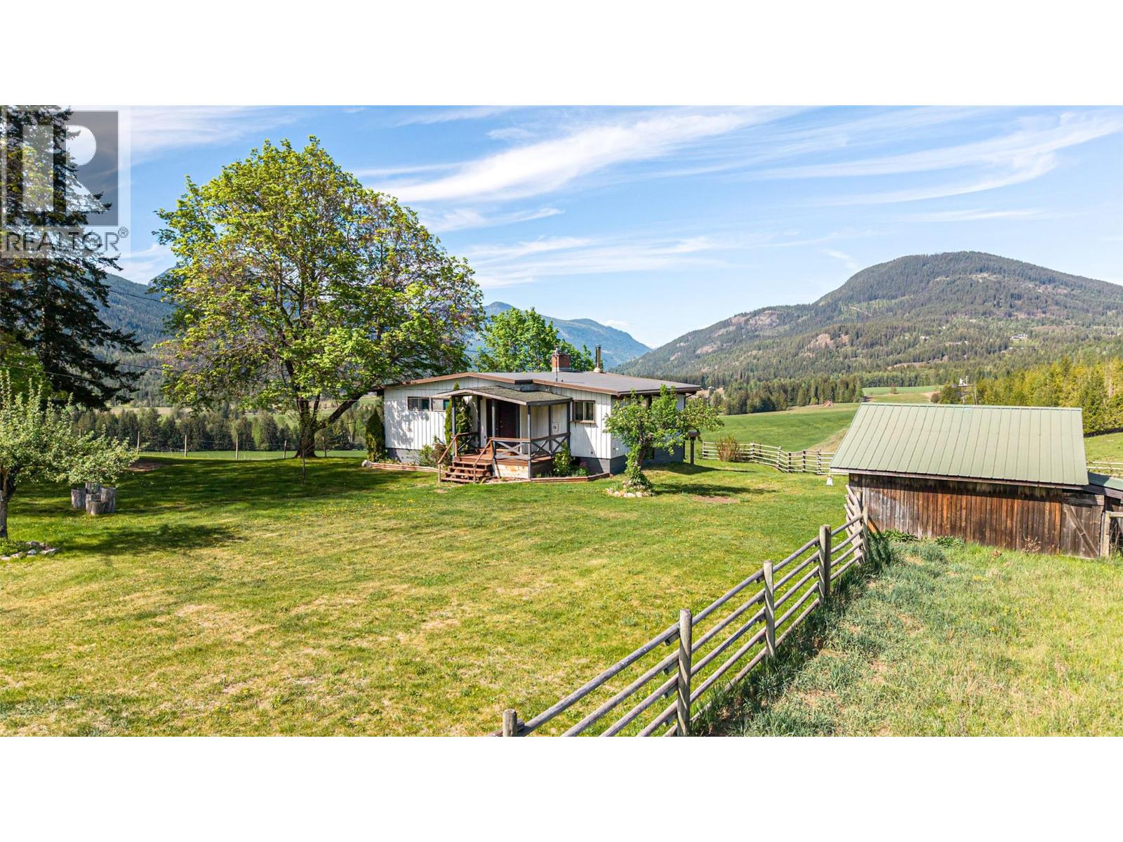 43 Sigalet Road, Lumby, British Columbia