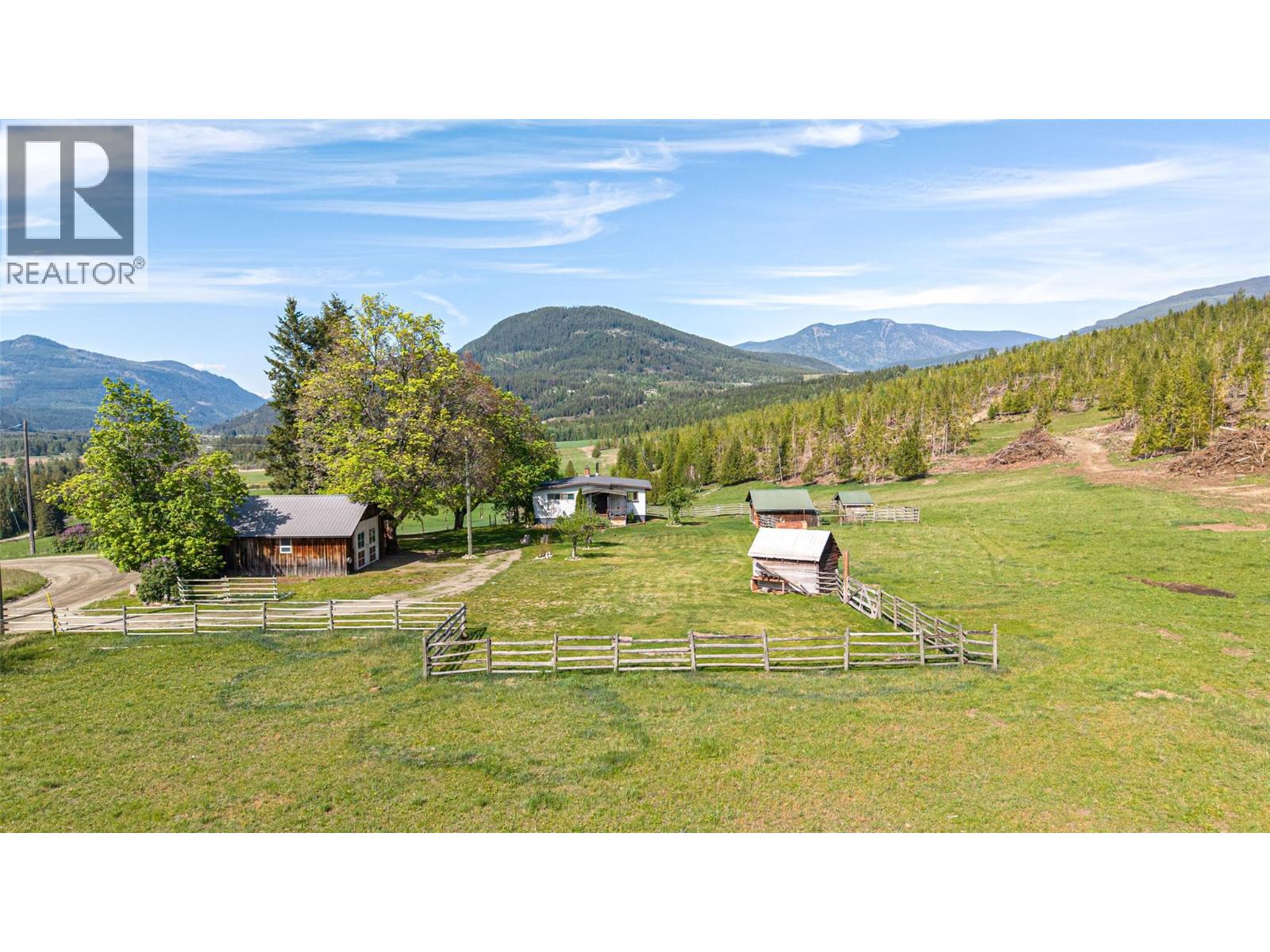 43 Sigalet Road, Lumby, British Columbia  V0E 2G6 - Photo 9 - 10399527