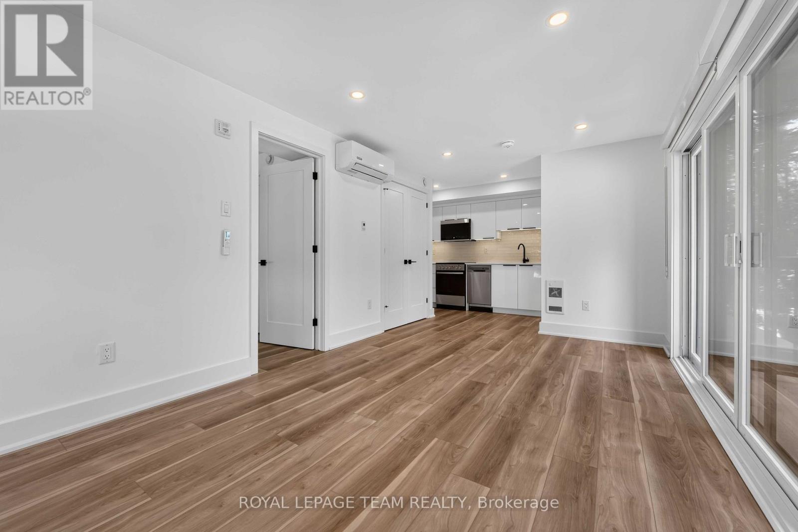 8 - 547 Melbourne Avenue, Ottawa, Ontario  K2A 1W7 - Photo 8 - X13746618