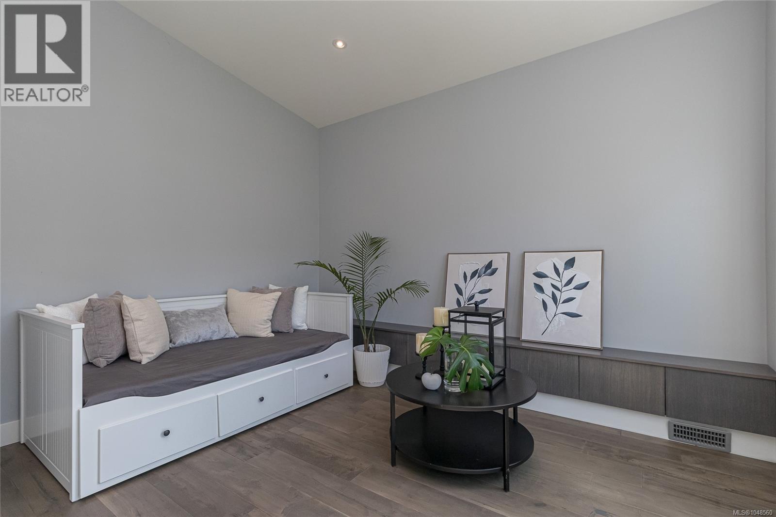909 Bank St, Victoria, British Columbia  V8S 4B1 - Photo 5 - 1048560