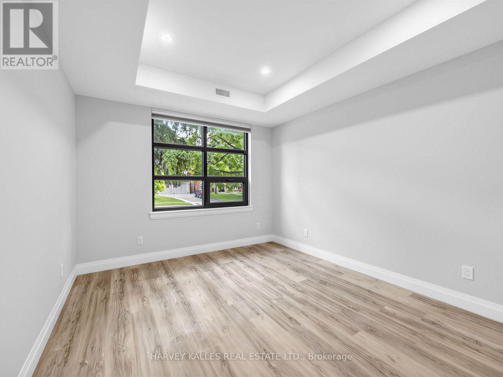 1 - 102 Shaver Avenue N, Toronto, Ontario  M9B 4N7 - Photo 8 - W13746502