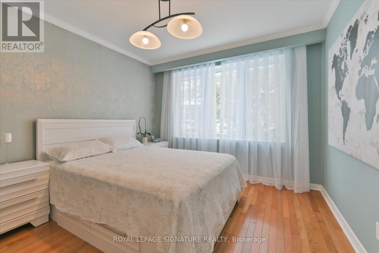 362 Silverthorn Avenue, Toronto, Ontario  M6M 3G8 - Photo 16 - W13746602