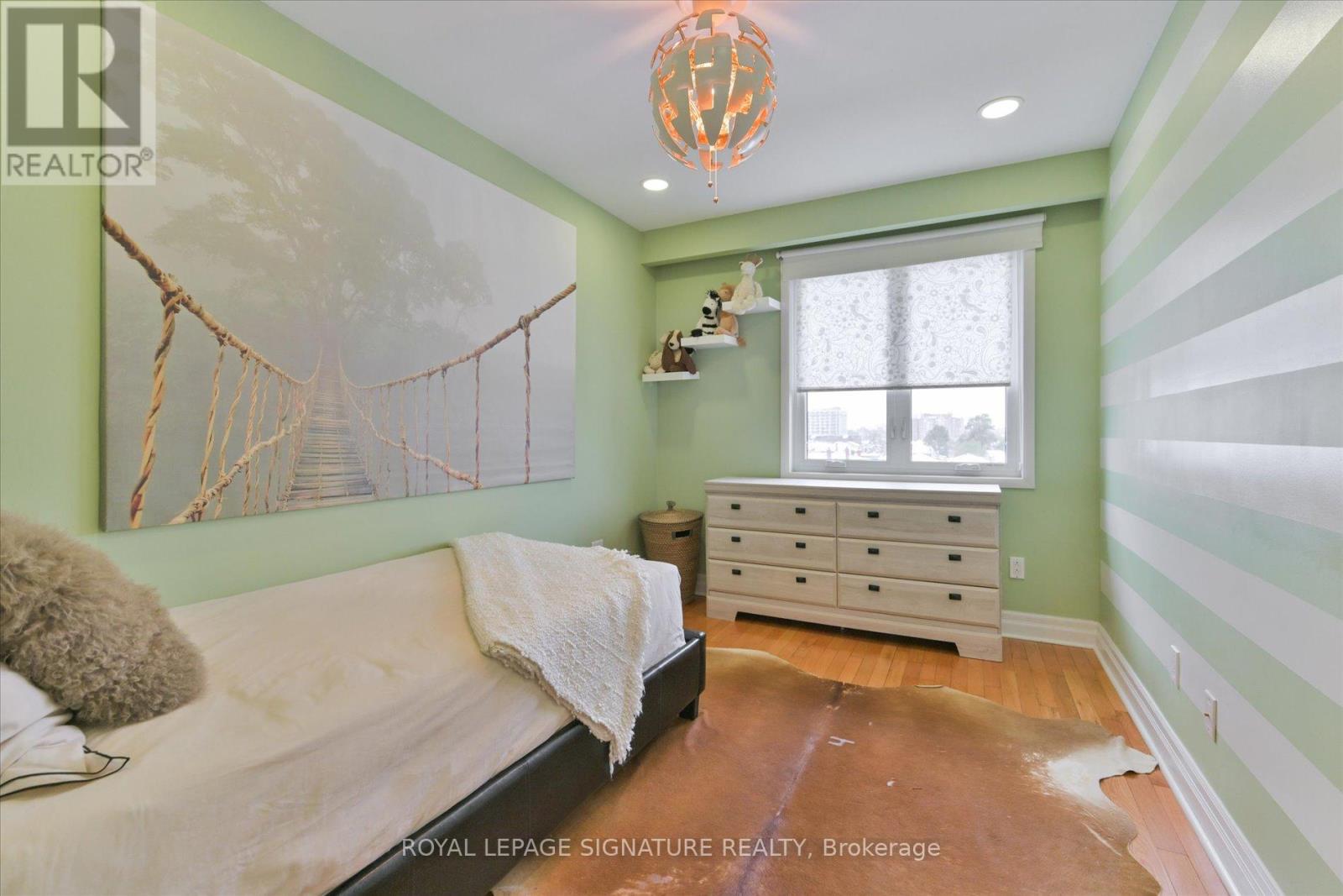 362 Silverthorn Avenue, Toronto, Ontario  M6M 3G8 - Photo 20 - W13746602